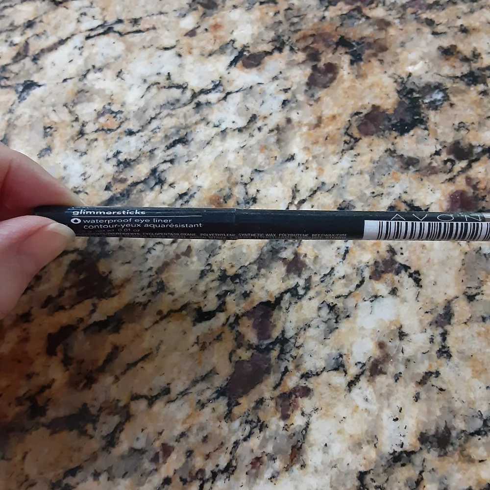 Avon glimmerstick eye liner
